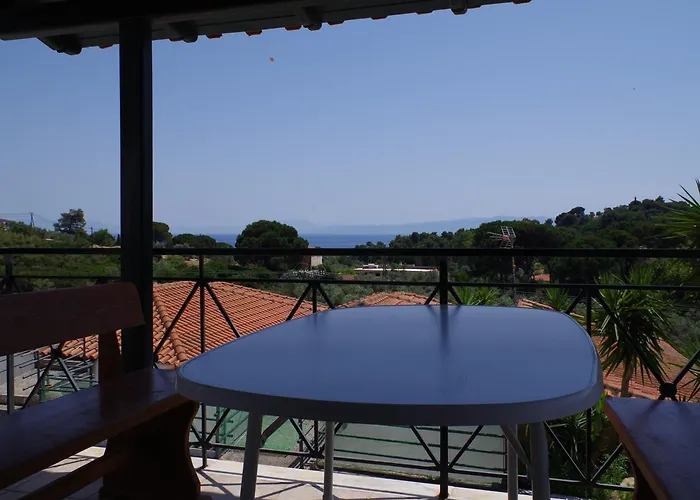 Esperos מלון דירות 2*