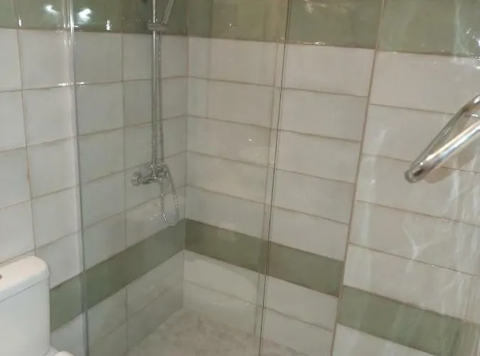 מלון דירות Esperos 2*