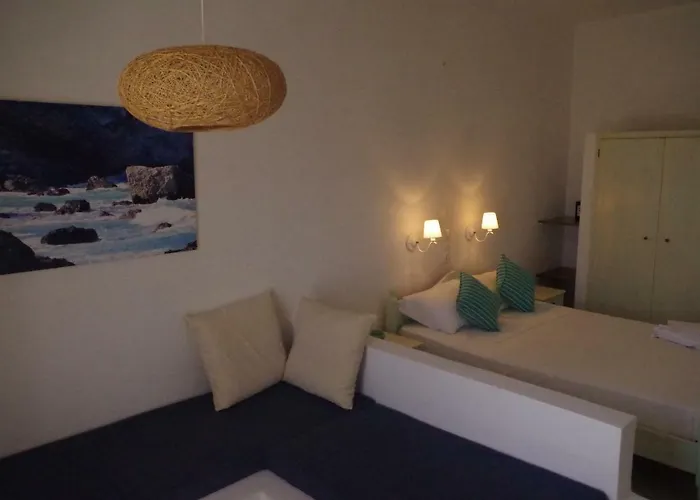 מלון דירות Esperos 2*