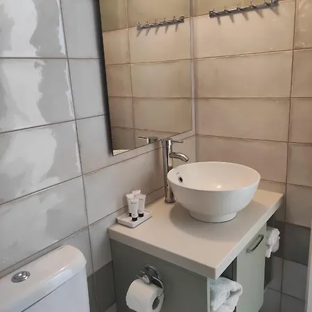 Esperos Aparthotel Troulos